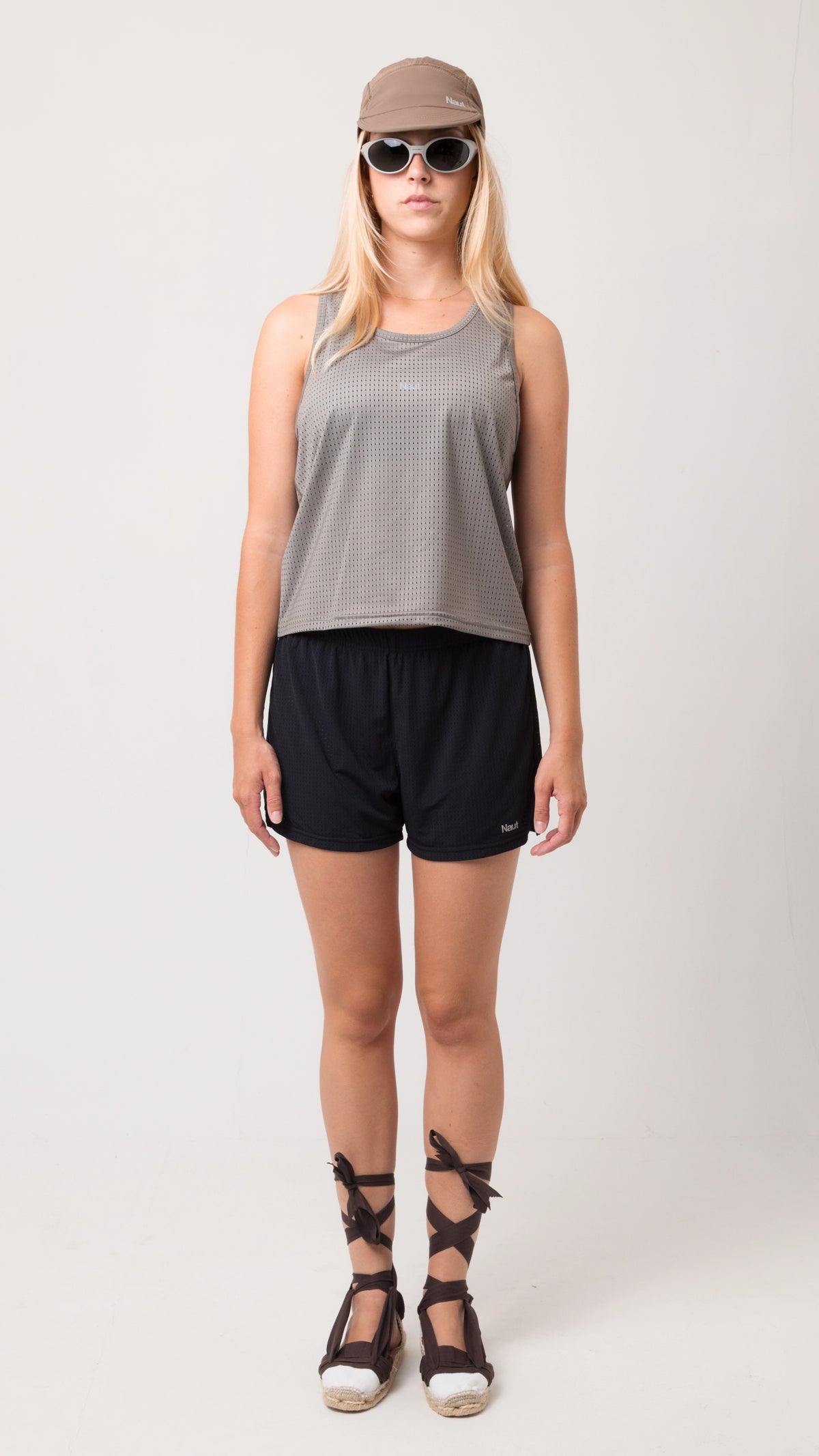 Brown 01 | model