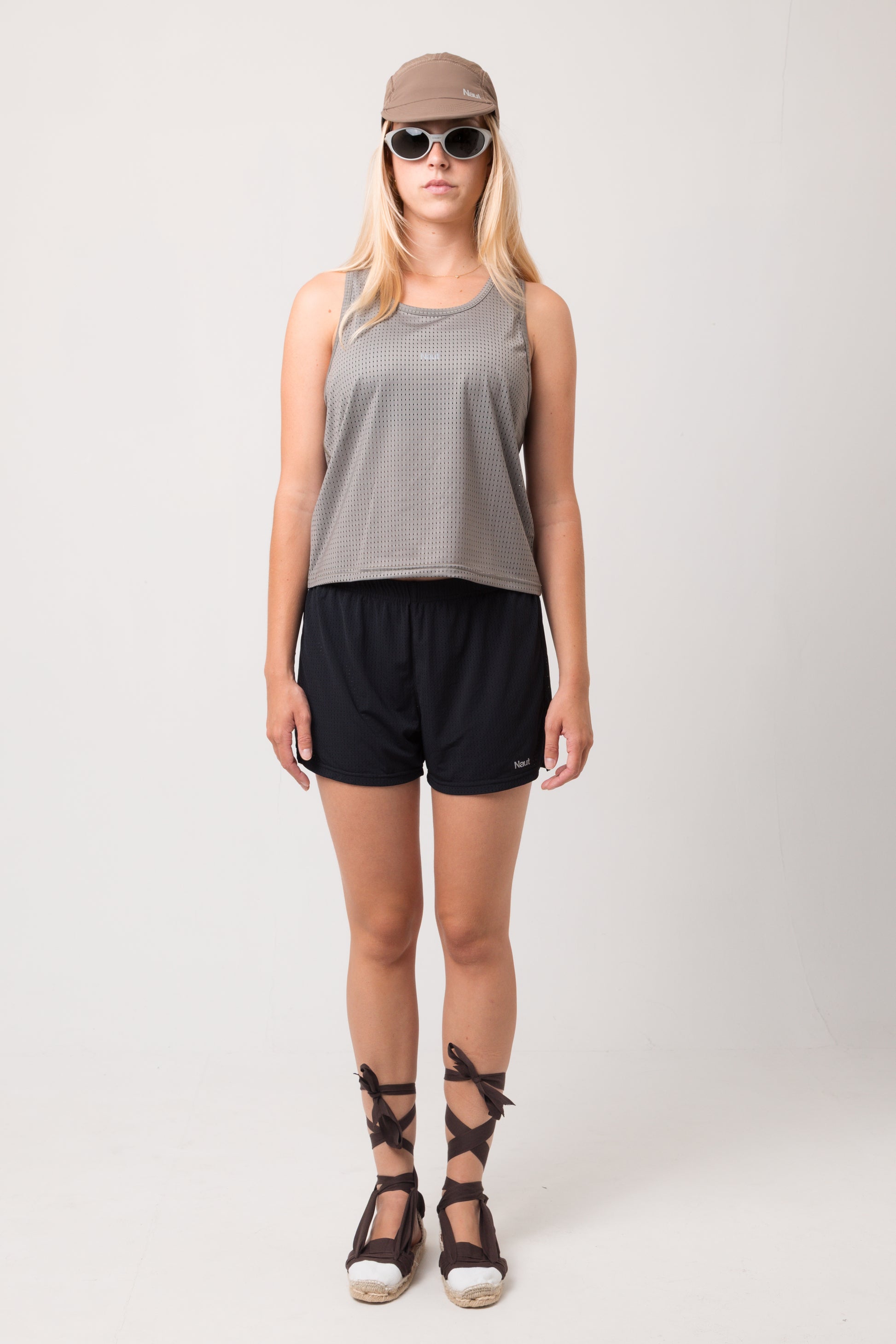 Earth Brown | model