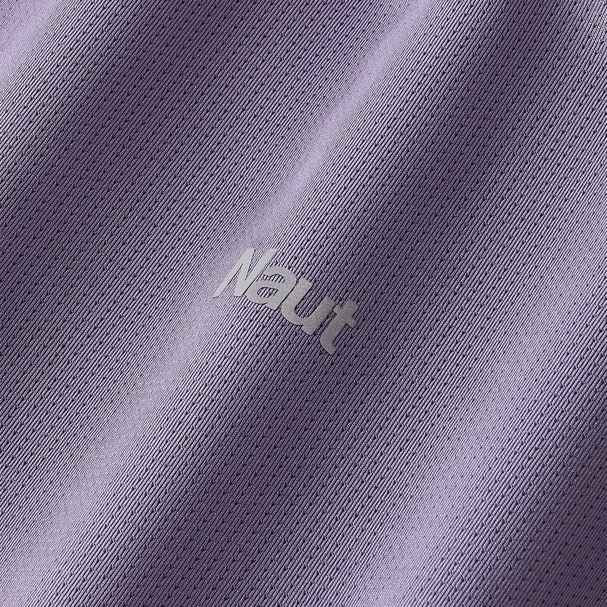 Lilac | macro1 | Naut Alend technical running t-shirt for men, close-up detail