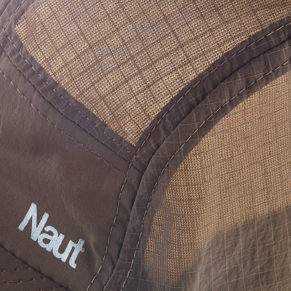Brown | macro2 | Naut ripstop 5-panel running cap, close-up detail
